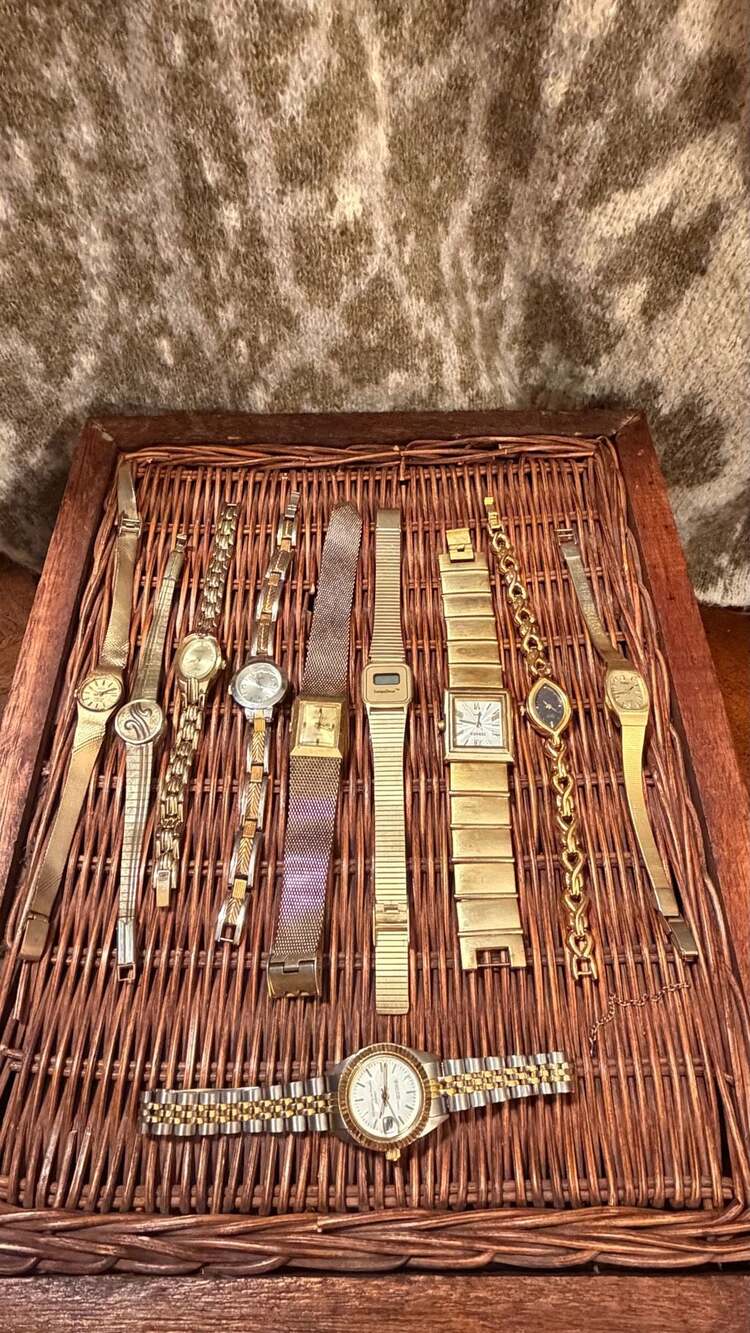 Vintage Ladies Gold Tone Watch Lot